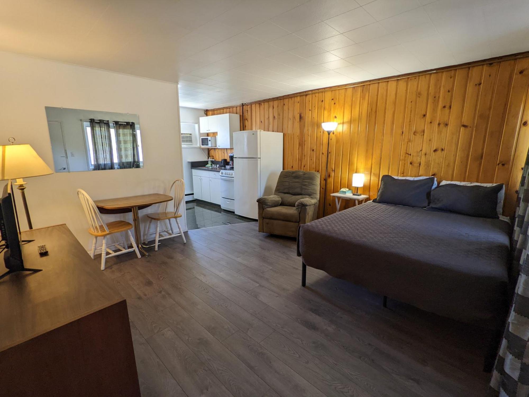 Deerview & - Bc Motel